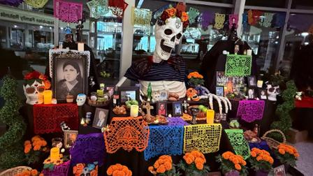 Dia de los Muertos Ofrenda