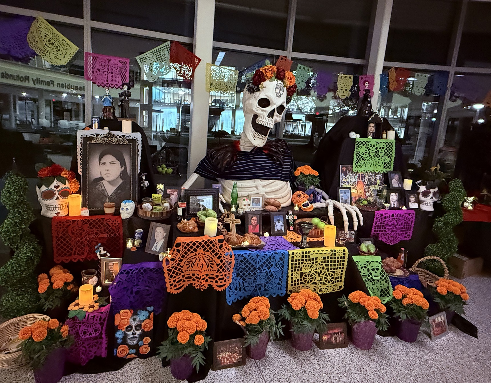 Dia de los Muertos Ofrenda