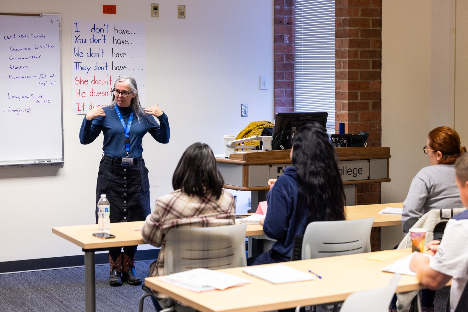 An instructor teaches a tutoring lab at LCC