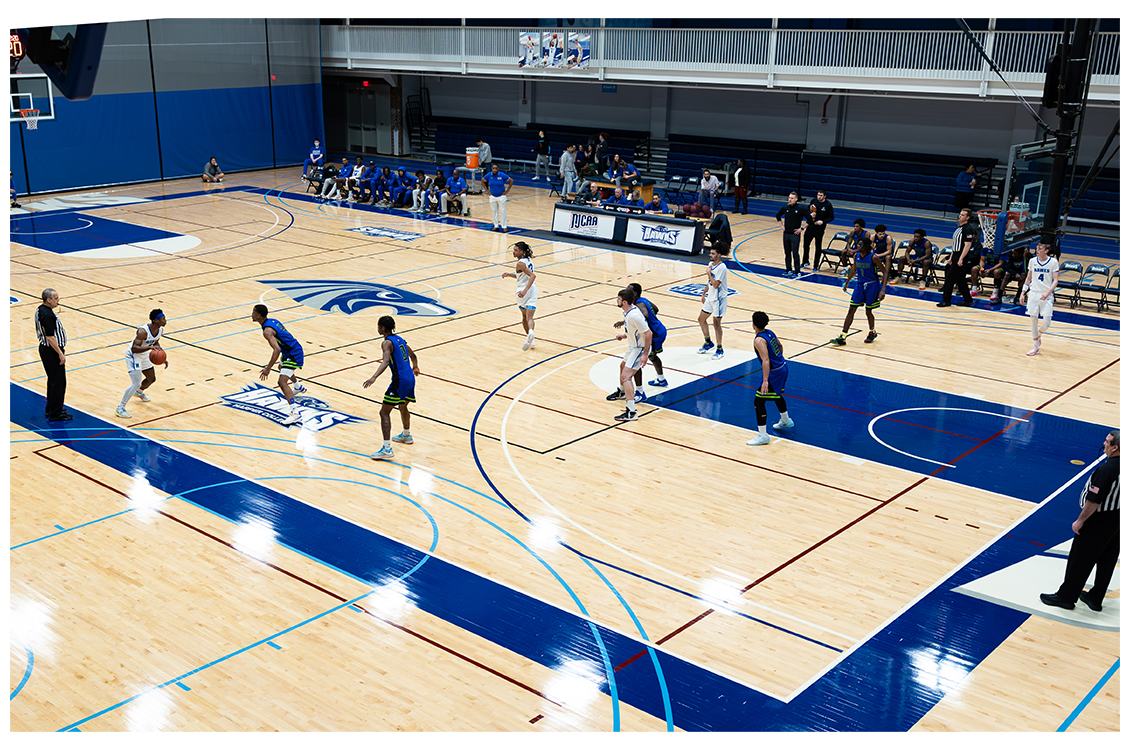 students playing basketball